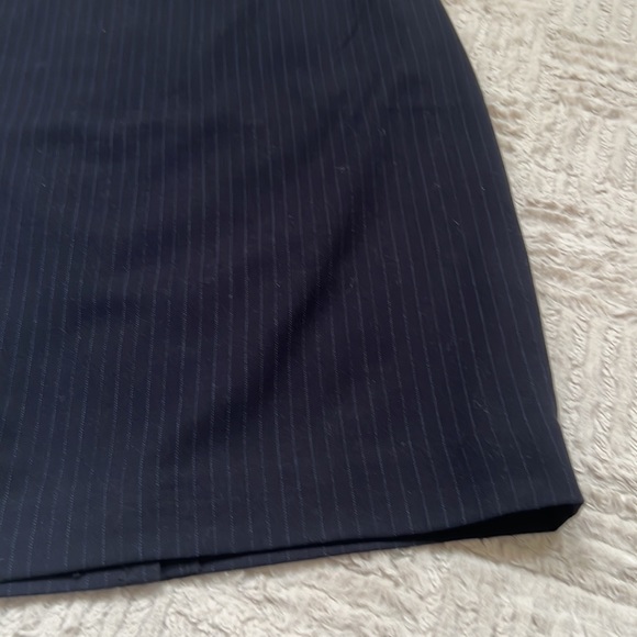 Banana Republic lined skirt, navy pinstripe, Size 4, New with tags - Picture 3 of 16